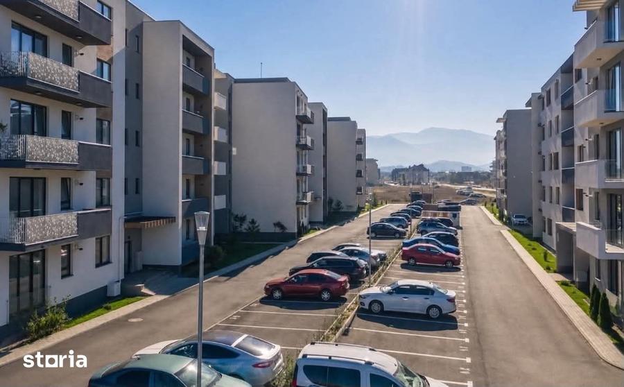 Apartament cu 3 camere decomandat în Tractorul