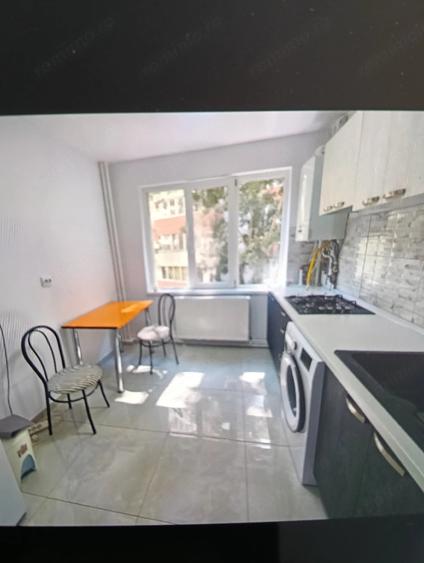 Apartament cu 3 camere decomandat în Pantelimon