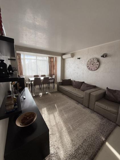 Apartament cu 3 camere semidecomandat în Nicolae Bălcescu