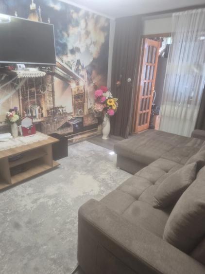 Apartament cu 2 camere semidecomandat în Micro 38