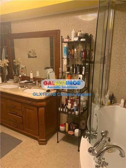 Apartament cu 5 camere decomandat, mobilat în Central