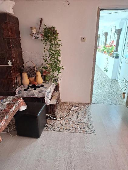 Casă cu 3 camere cu Teren 1770 Mp în Călina
