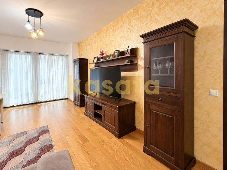 Apartament cu 3 camere semidecomandat, mobilat în Barbu Văcărescu