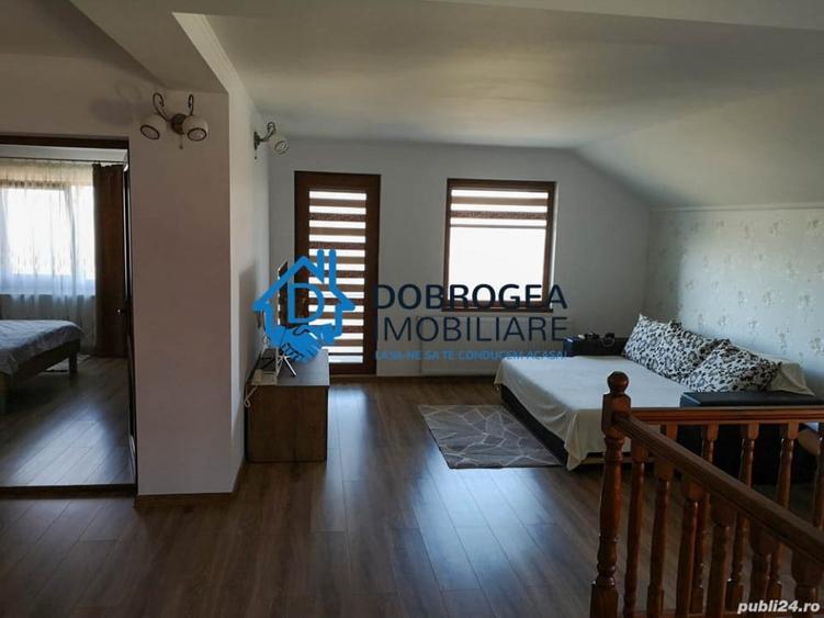 Casă individuală cu 6 camere cu Teren 390 Mp în Mineri