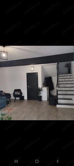 Casă cu 3 camere cu Teren 698 Mp în Central