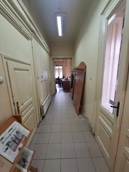 Apartament cu 4 camere semidecomandat în Ultracentral