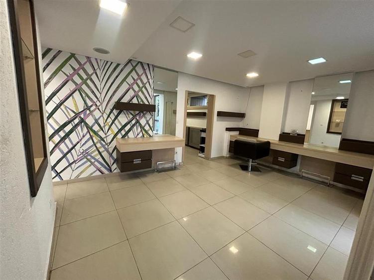 Spațiu comercial, de 61 mp, în Vlahuță