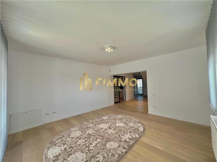 Casă individuală cu 5 camere cu Teren 1600 Mp în Pătrăuți