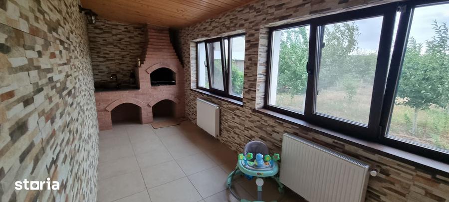 Casă cu 5 camere cu Teren 1000 Mp în Răchiți
