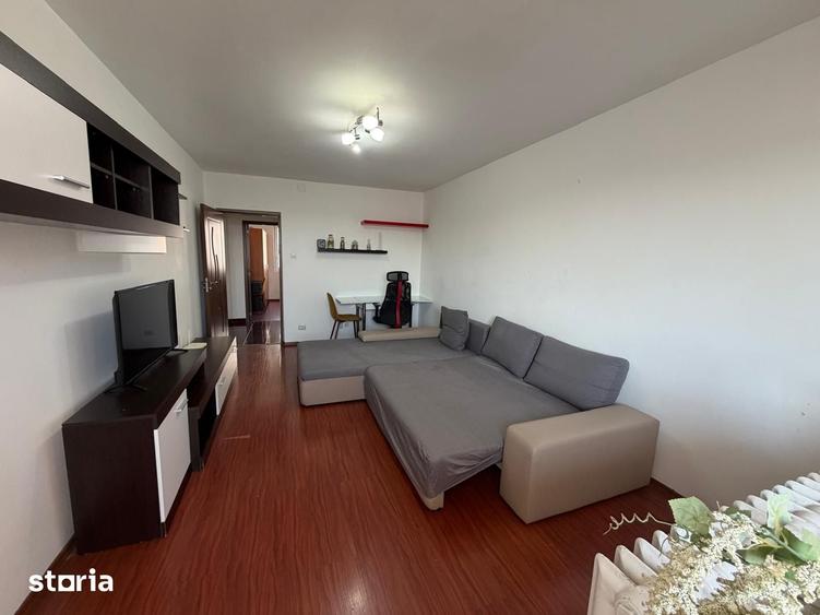 Apartament cu 3 camere decomandat în Dristor