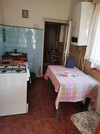 Casă cu 3 camere cu Teren 1200 Mp în Periam