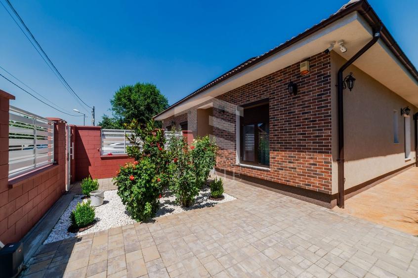 Casă individuală cu 6 camere cu Piscina în Chișoda