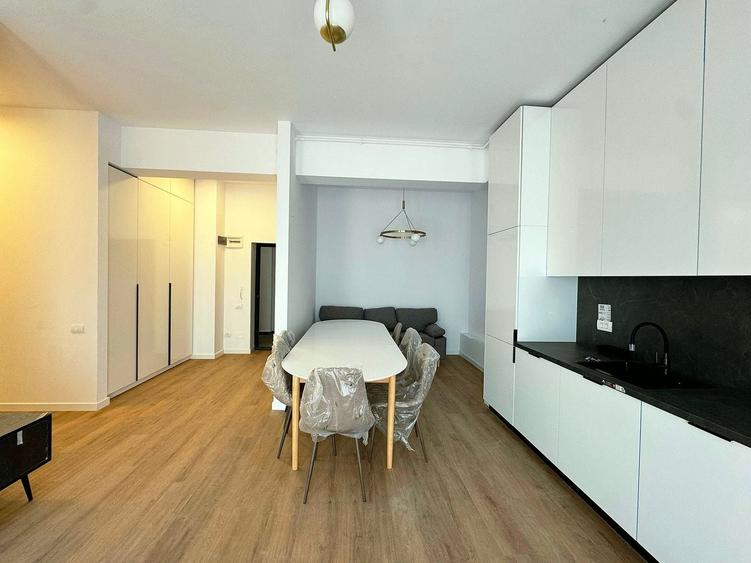 Apartament cu 3 camere, mobilat în Pipera