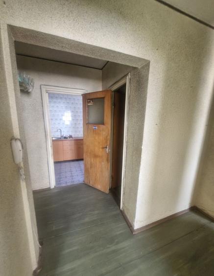 Apartament cu 3 camere decomandat în Drumul Taberei