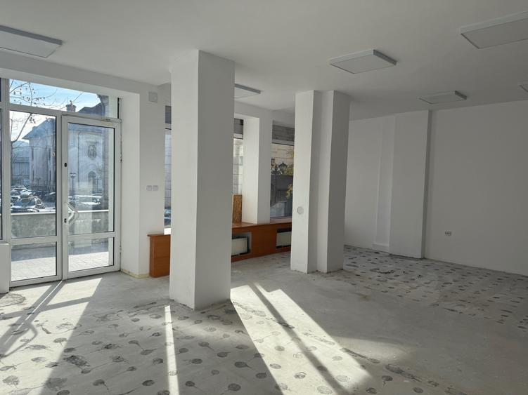 Spațiu comercial, de 140 mp, în Central