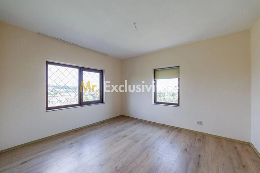 Casă cu 6 camere cu Teren 705 Mp în Central