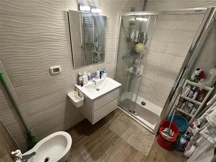 Apartament cu 2 camere decomandat în Băneasa