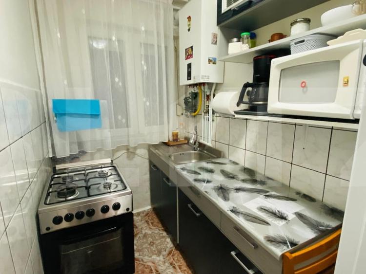 Apartament cu 2 camere semidecomandat, mobilat în Spitalul Județean