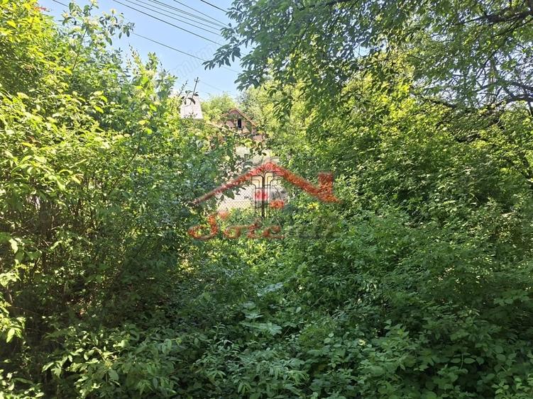 Teren de 3470 mp, în Cornu