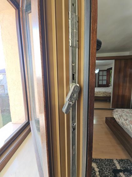 Casă individuală cu 5 camere cu Garaj în Agigea