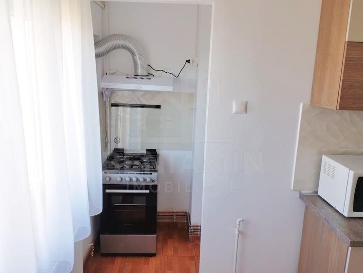 Apartament cu 2 camere decomandat, mobilat în Cornitoiu