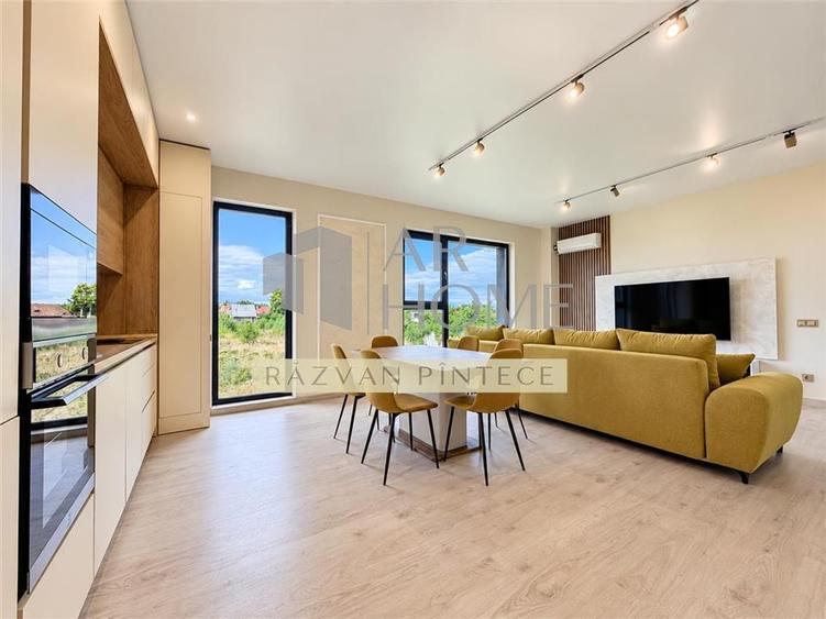 Apartament cu 2 camere semidecomandat, mobilat în Central