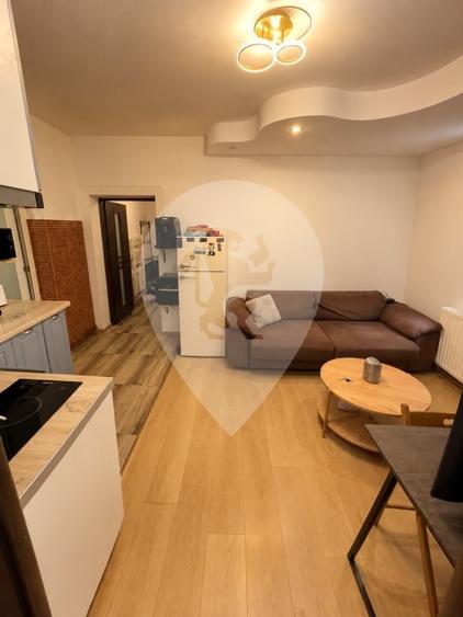 Apartament cu 2 camere decomandat, mobilat în Centrul Istoric
