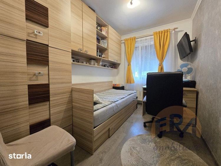 Apartament cu 3 camere semidecomandat în Central