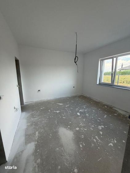 Casă cu 4 camere în Oarda