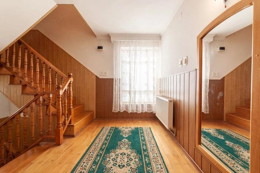 Casă cu Teren 350 Mp în Exercițiu