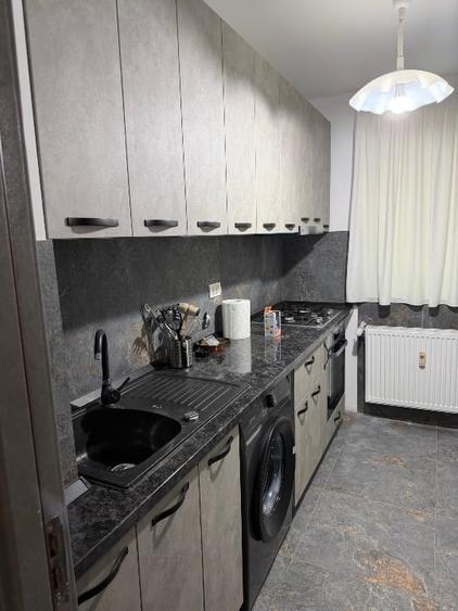 Apartament cu 3 camere decomandat, mobilat în Drumul Taberei
