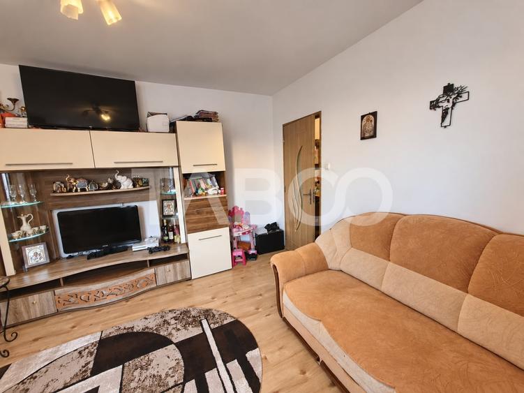 Apartament cu 2 camere nedecomandat, mobilat în Mihai Viteazul
