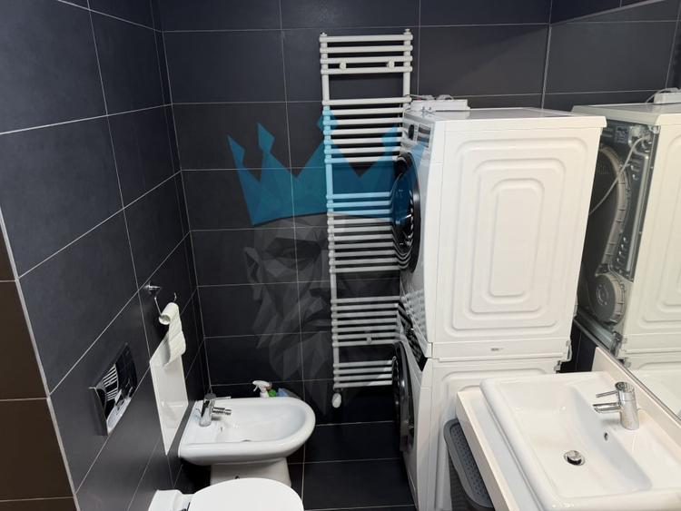 Apartament cu 3 camere semidecomandat, mobilat în Pipera