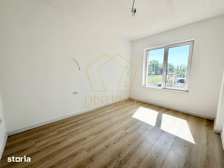 Casă cu 5 camere cu Teren 470 Mp în Ghiroda