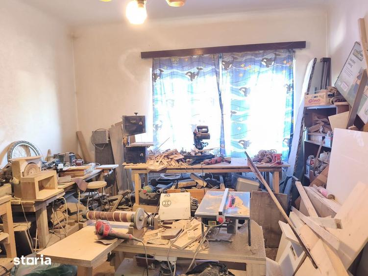 Casa de locuit cu 3 camere, curte si garaj pe strada Budiului - 5