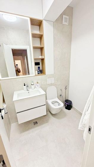 Apartament cu 3 camere decomandat, mobilat în Central