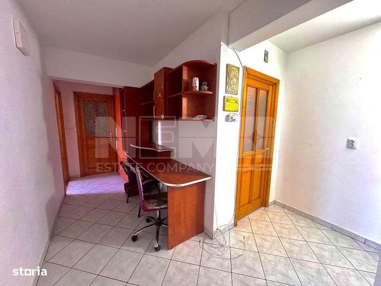 Apartament cu 3 camere în George Enescu