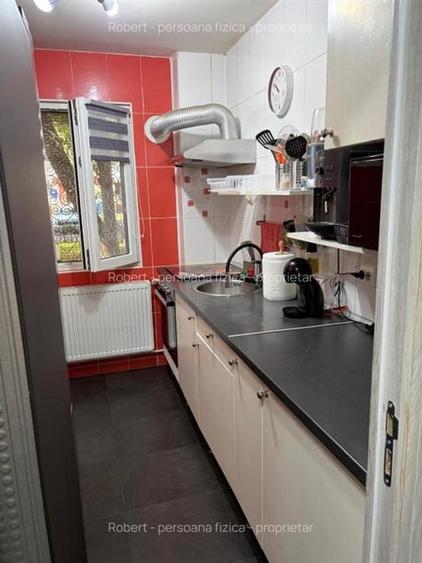 Apartament cu 3 camere semidecomandat, mobilat în Berceni