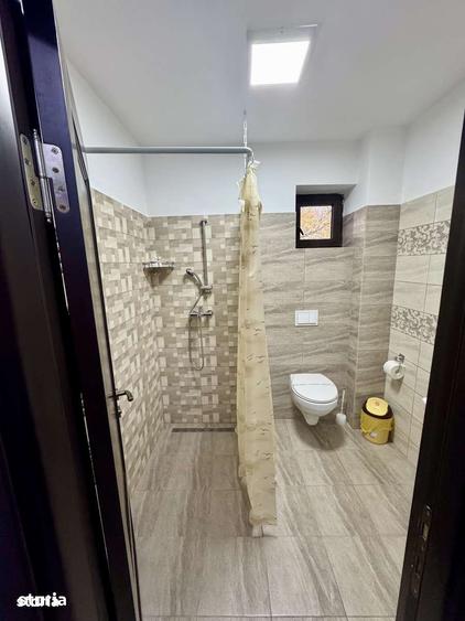 Casă cu 8 camere cu Teren 1200 Mp în Merei