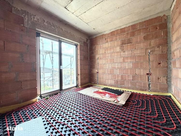Casă cu 4 camere cu Teren 308 Mp în Sânandrei