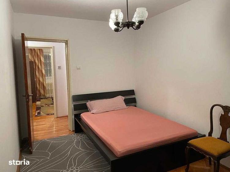 Apartament cu 3 camere semidecomandat, mobilat în Drumul Taberei