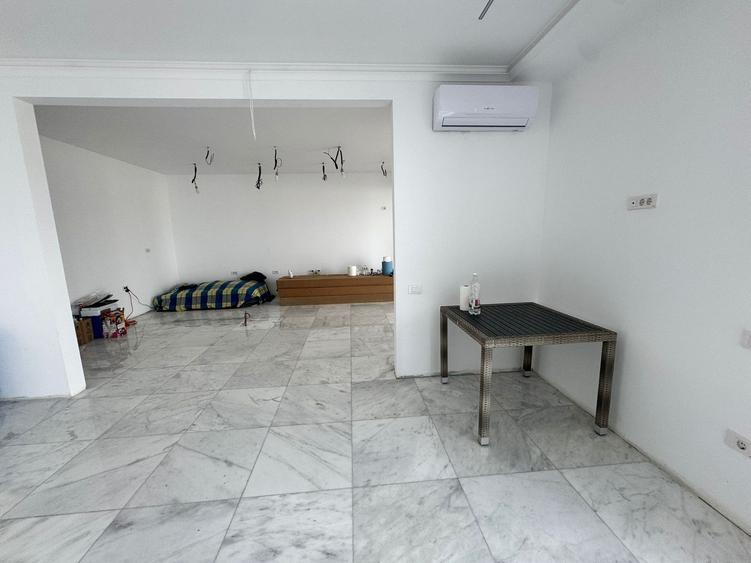 Casă individuală cu 4 camere cu Piscina în Cernica