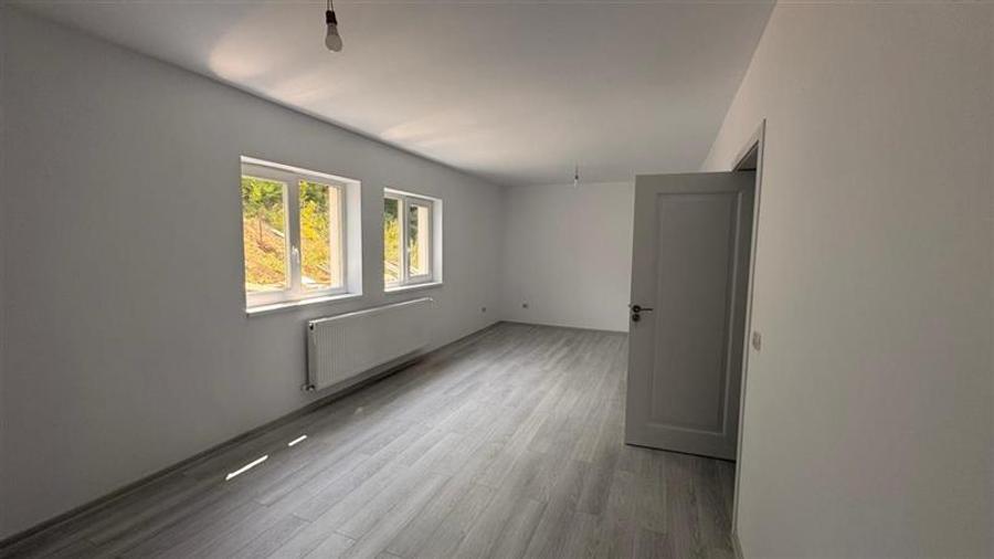 Casă individuală cu 4 camere cu Teren 600 Mp în Valea Lupului