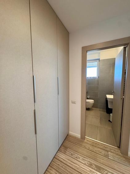 Apartament cu 3 camere decomandat în Băneasa