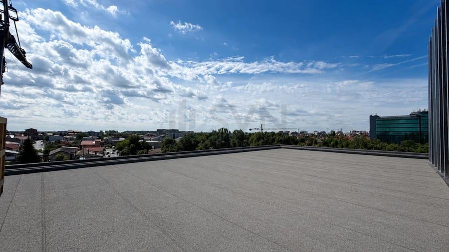 Apartament cu 7 camere decomandat în Pipera