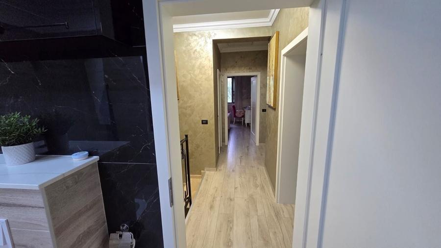 Casă individuală cu 4 camere decomandat cu Canalizare în Braytim