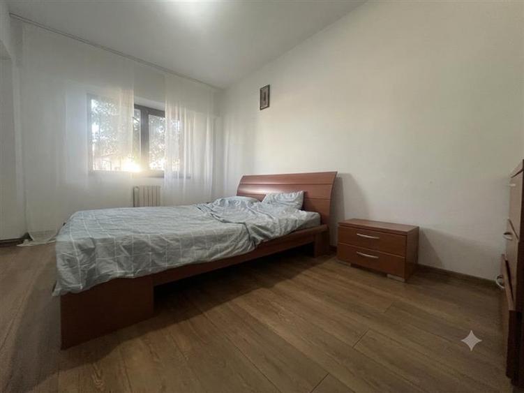 Apartament cu 2 camere nedecomandat, mobilat în Bucium