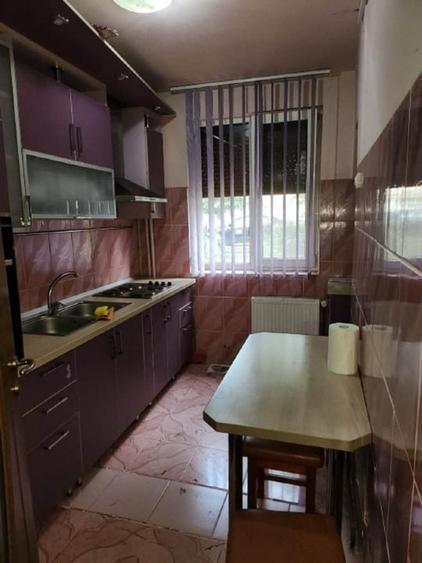 Apartament cu 2 camere nedecomandat, mobilat în Central