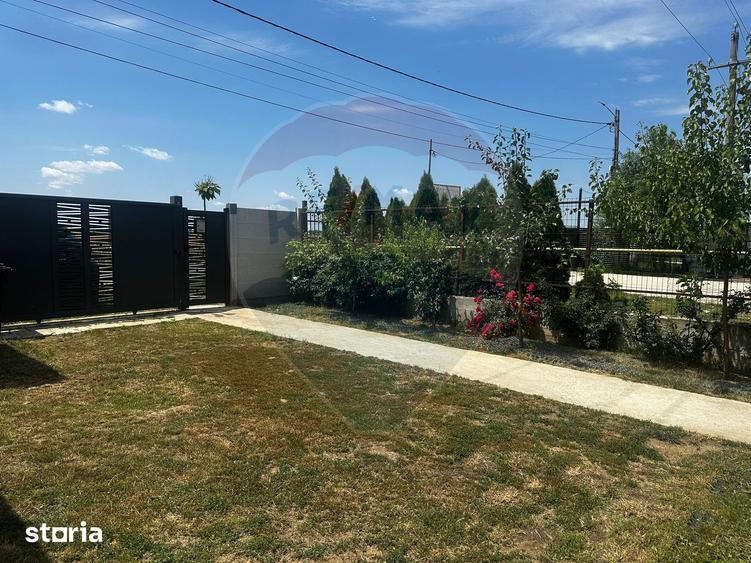 Casă cu 4 camere cu Teren 250 Mp în Cernica