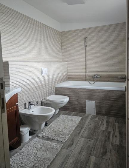 Casă cu 4 camere în Stupini